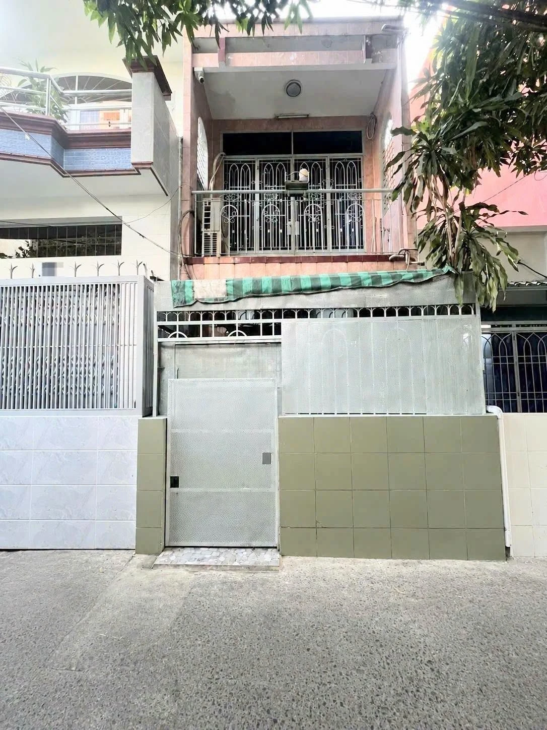 Bán nhà 2 tầng 2PN Quận 4, 80m², 4 tỷ - Ảnh 1