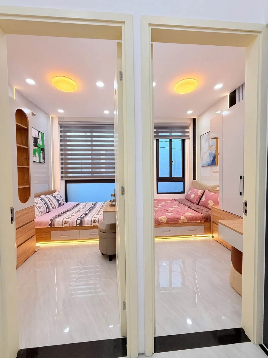 Bán nhà 2 tầng 4,5x6m, 2PN 2WC đường Trần Khắc Chân, Quận 1 giá 3,999 tỷ - Ảnh thu nhỏ 3