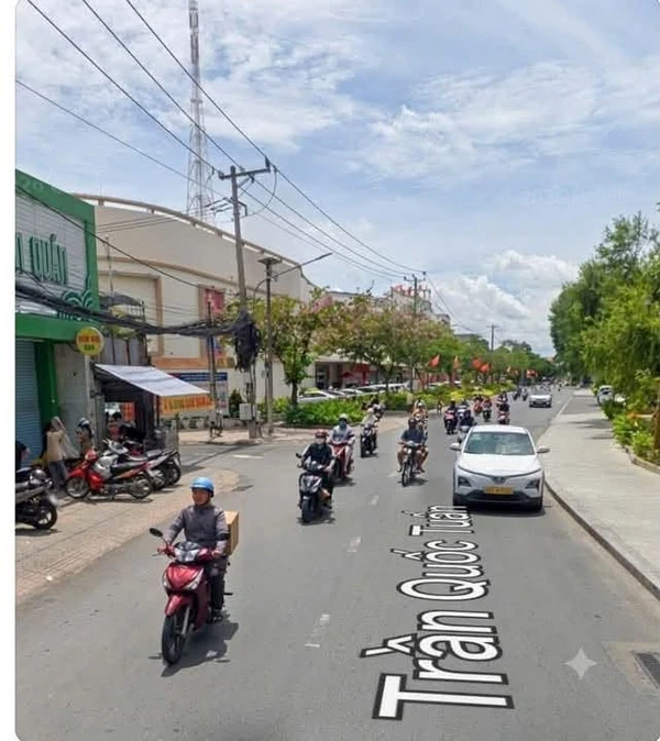 Bán nhà mặt tiền Đại lộ Đồng Khởi Bến Tre 430m² 33 tỷ