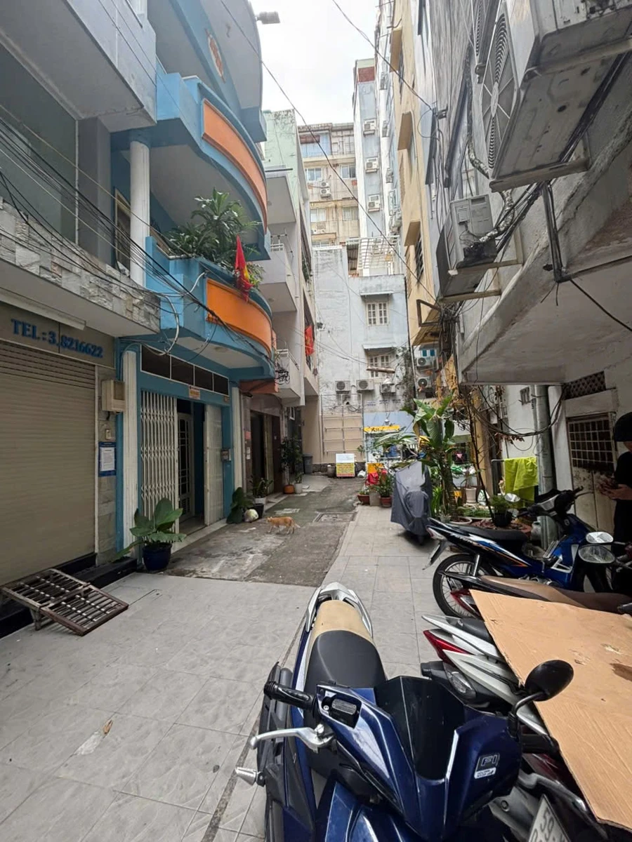 Bán nhà hẻm Phó Đức Chính Quận 1, 68,6m² dòng tiền 50 triệu/tháng - Ảnh 1