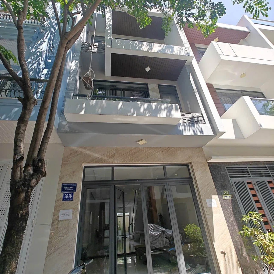 Bán nhà 3 tầng 90m² full nội thất VCN Phước Hải Nha Trang - Ảnh 1