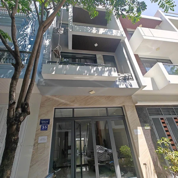 Bán nhà 3 tầng 90m² full nội thất VCN Phước Hải Nha Trang