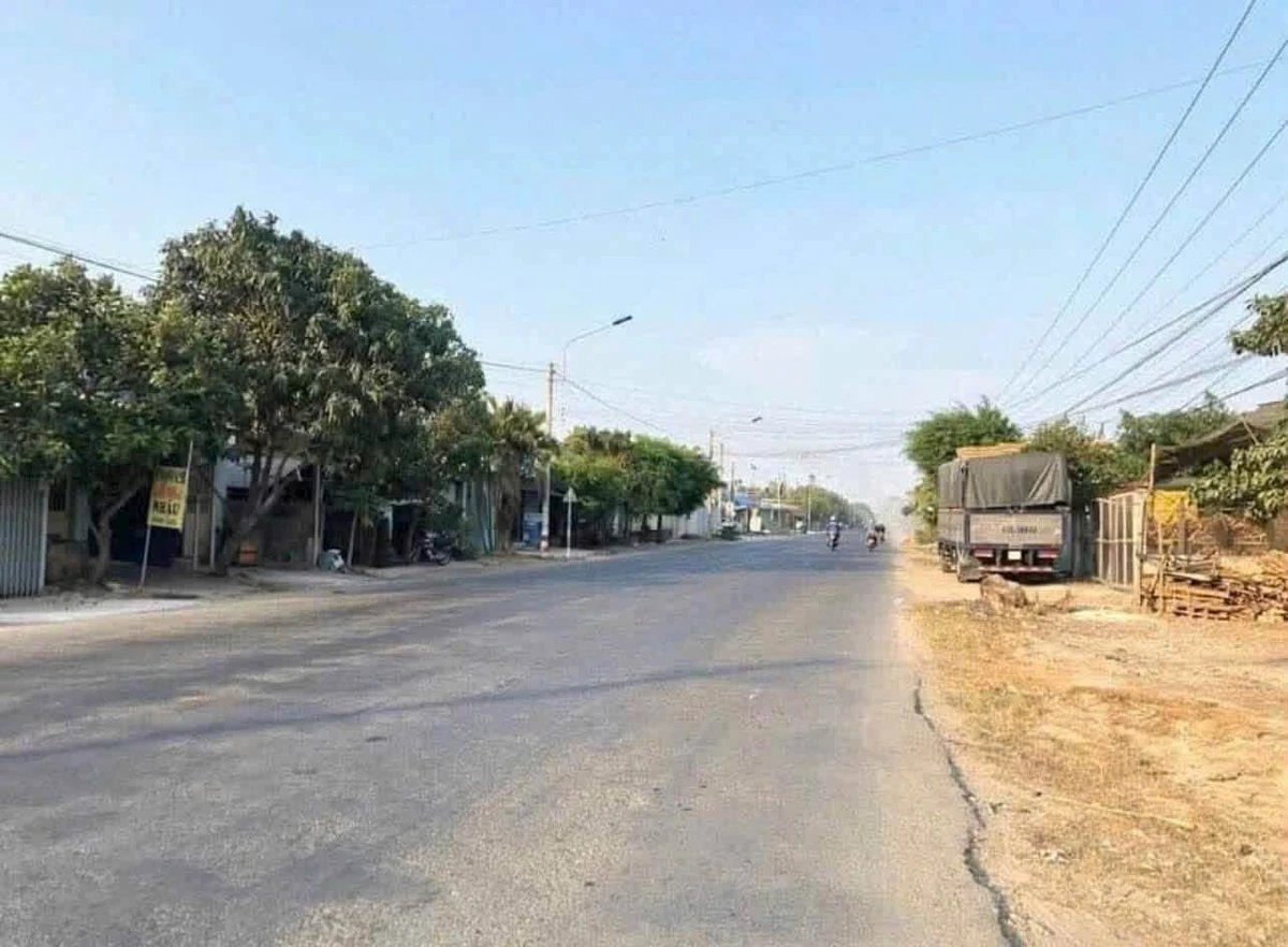 Bán nền mặt tiền Nguyễn Hữu Trí 520m2 Long An 8.8 tỷ - Ảnh thu nhỏ 3