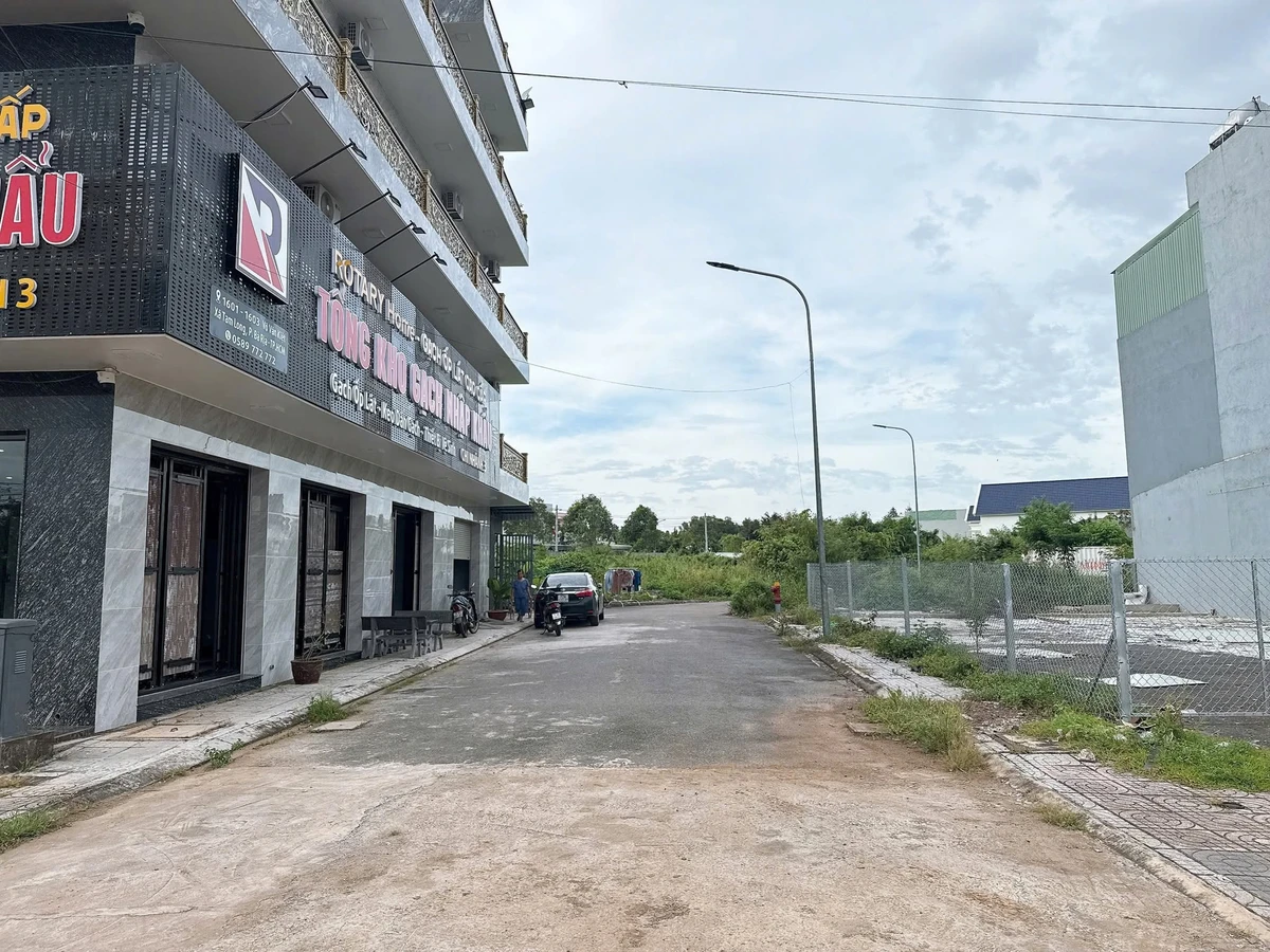 Bán lô đất 100m² Võ Văn Kiệt, Bà Rịa - Ảnh 1