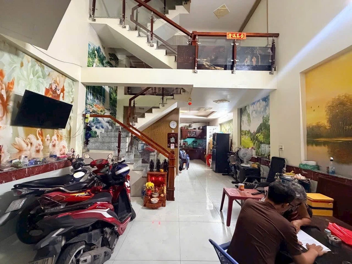 Bán nhà 3 tầng 5PN 191m² Nguyễn Ảnh Thủ Quận 12 - Ảnh thu nhỏ 2