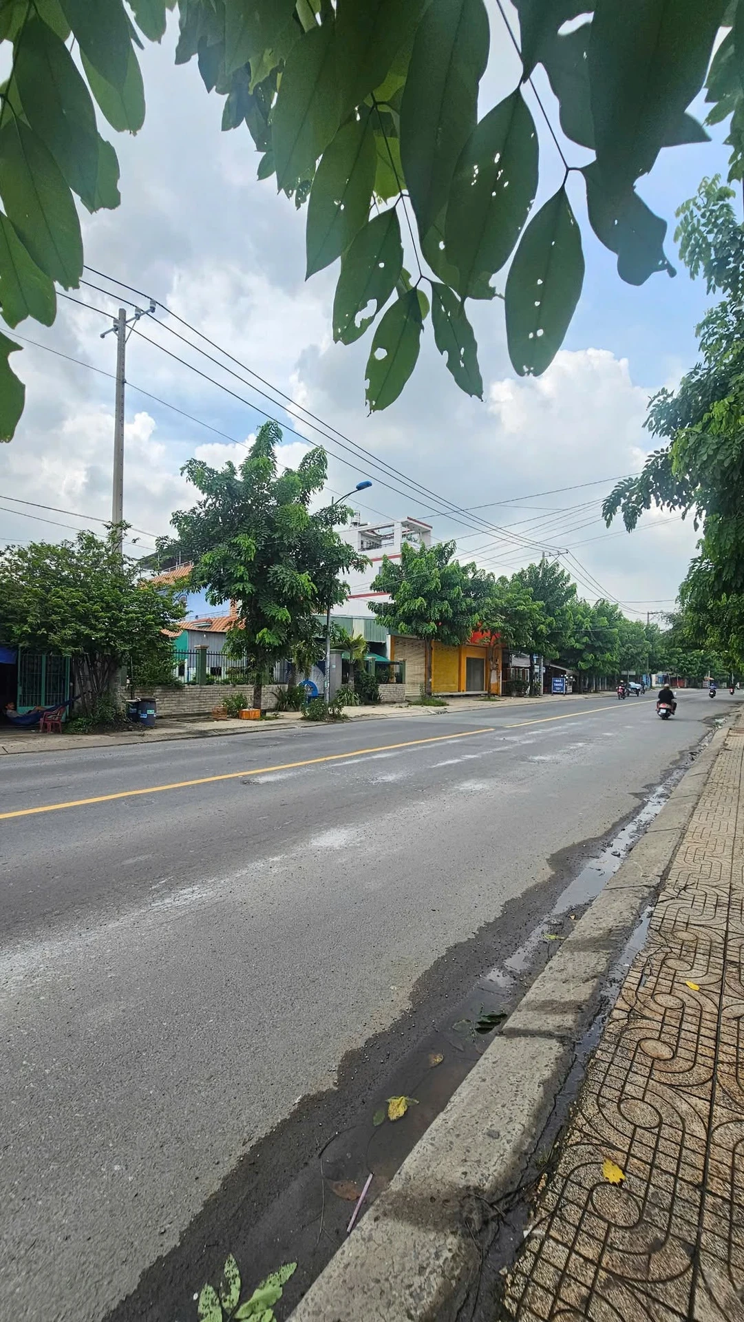 Bán nhà mặt tiền Nguyễn Văn Bứa, Hóc Môn, nhà cấp 4 có 5 phòng trọ, giá 5,98 tỷ - Ảnh 1