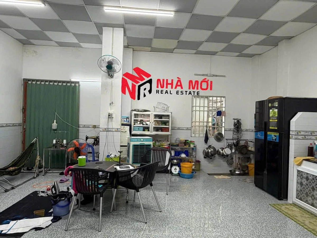 Bán nhà 1 trệt 1 lầu mặt tiền ngang 8m đường Trần Văn Ơn, gần chợ Phường 8, Cà Mau - Ảnh thu nhỏ 4