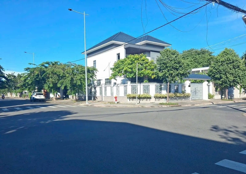 Bán đất mặt tiền Trần Quang Diệu 196m² Bà Rịa 2.59 tỷ