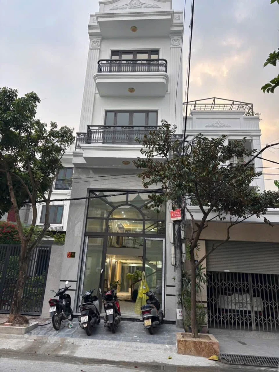 Nhà phố mặt đường An Biên 70m² 4 tầng gần Aeon Mall - Ảnh 1