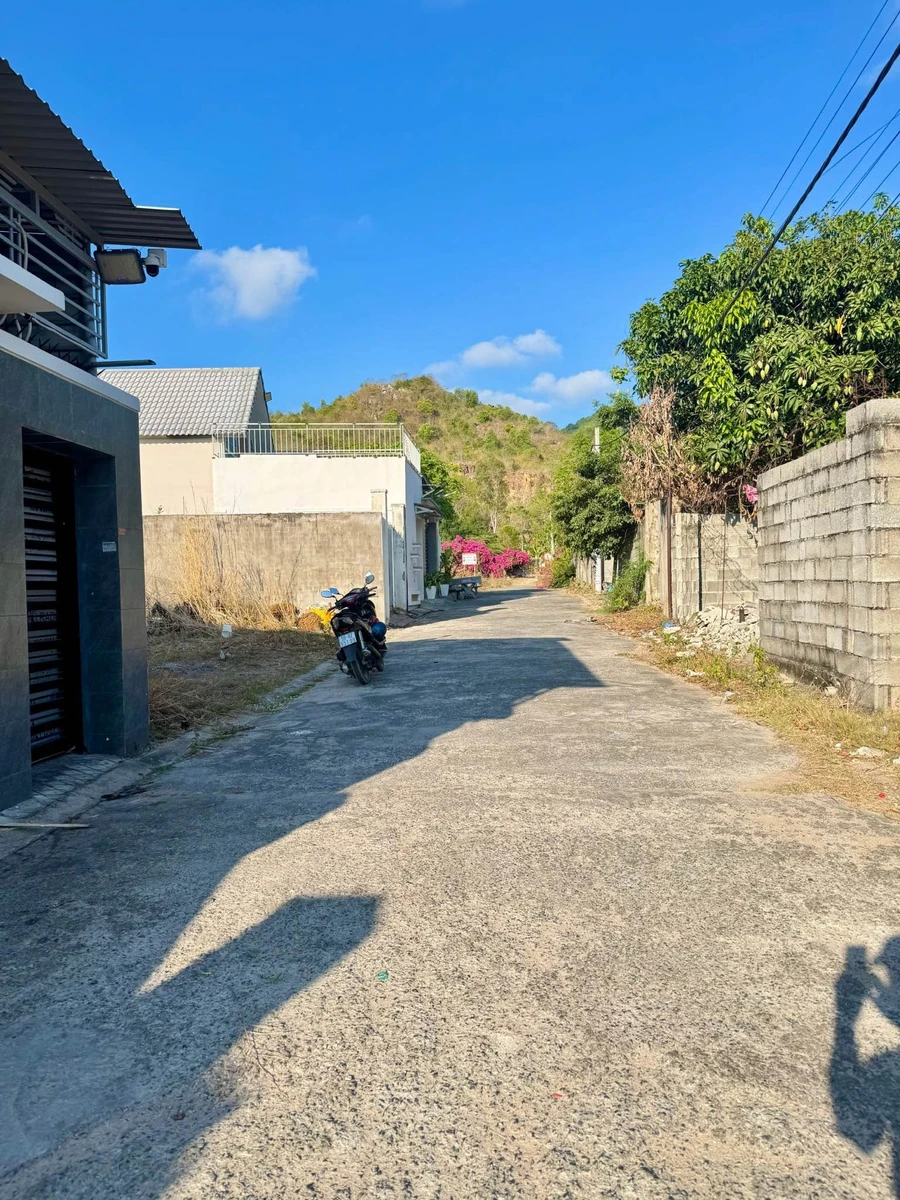 Bán lô đất 167m2 gần biển Long Hải, chân núi Minh Đạm, giá 2,3 tỷ - Ảnh 1