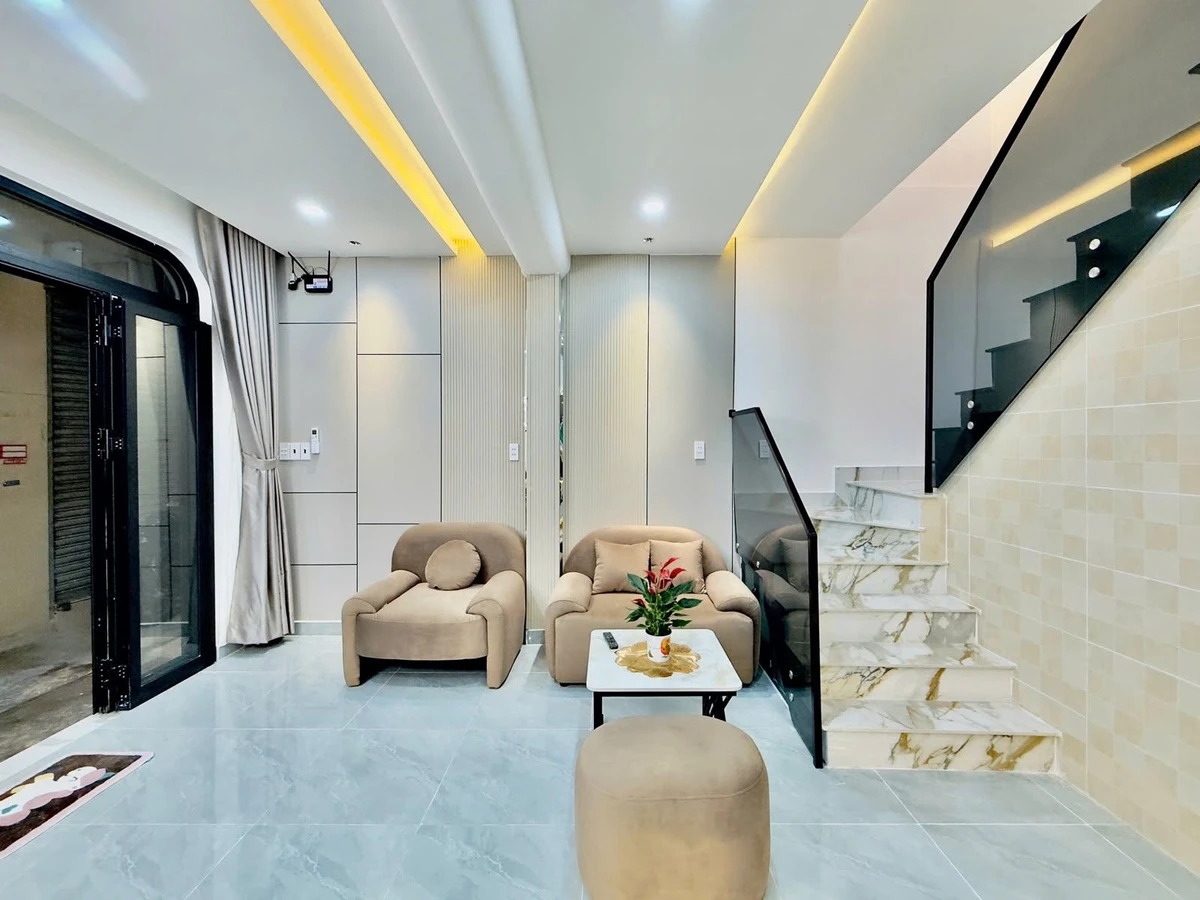 Bán nhà hẻm Thích Quảng Đức, Phú Nhuận, 37m², 3PN 2WC, nhỉnh 6 tỷ, tặng full nội thất - Ảnh thu nhỏ 4