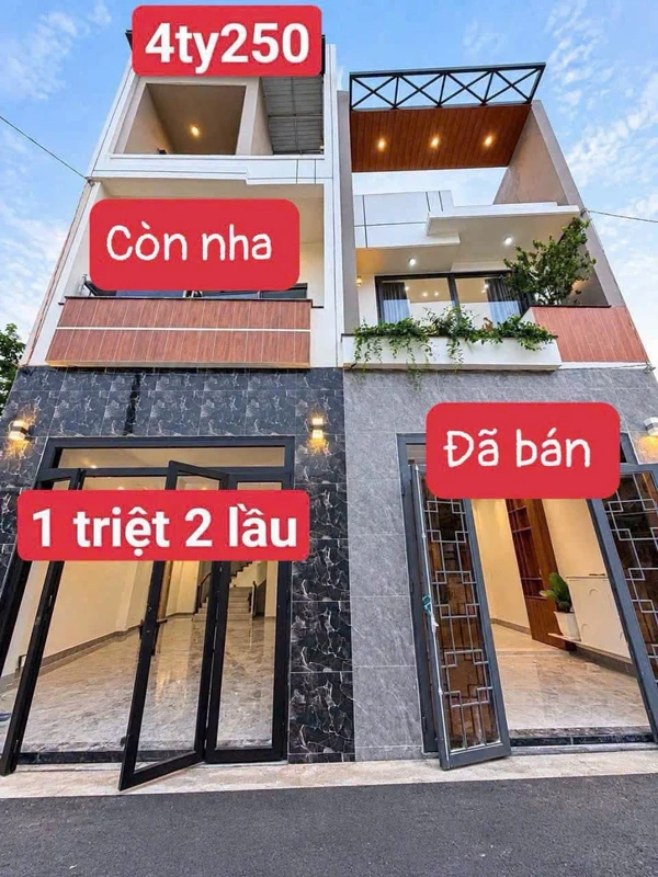 Bán nhà 1 trệt 2 lầu 186m² gần chợ Tân Phong, Đồng Nai