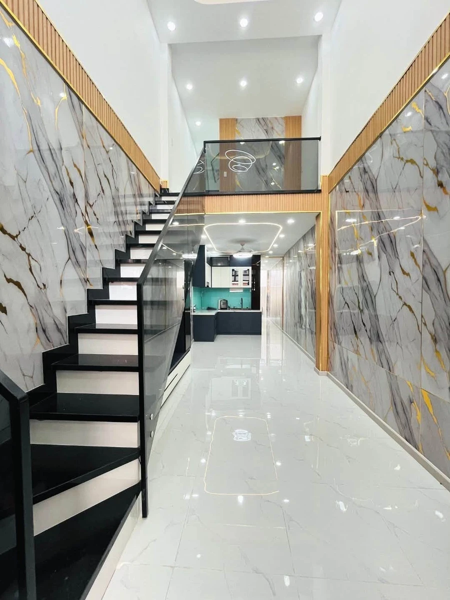 Bán nhà 50m² 3 PN, 3 WC gần Phú Mỹ Hưng, Quận 7 - Ảnh 1
