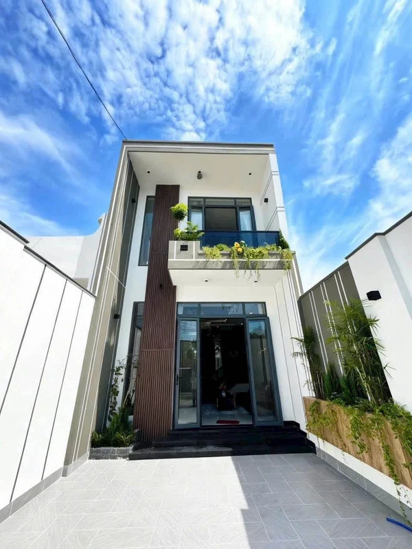 Bán nhà hiện đại 3PN 4WC 115m² Tây Ninh 2.7 tỷ