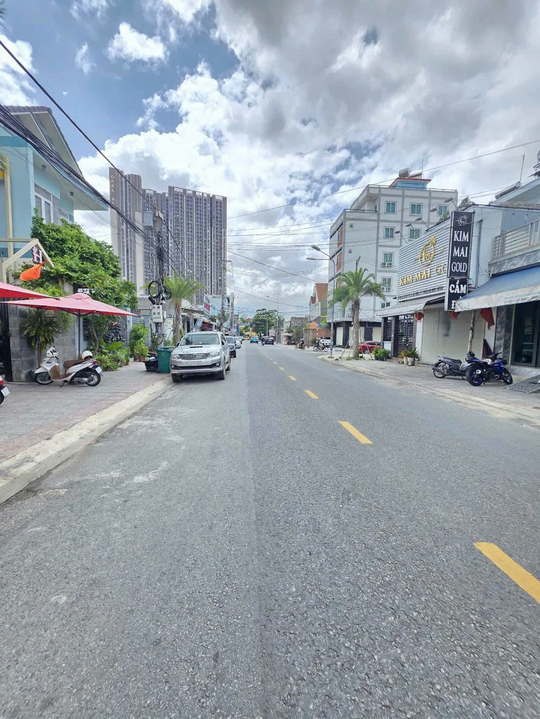 Bán đất 210m2 tặng nhà mái thái Lái Thiêu, Hồ Chí Minh - Ảnh 1