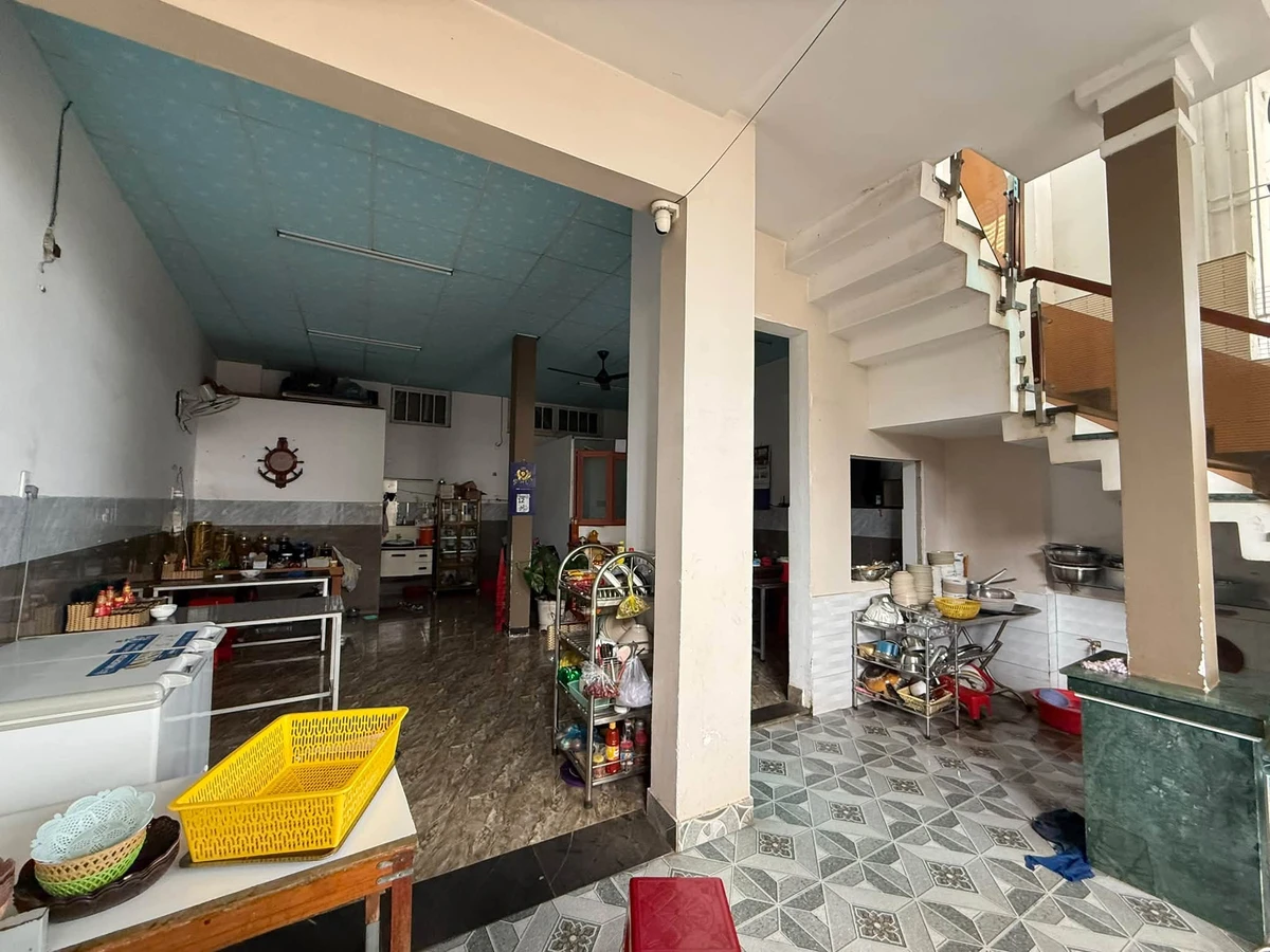 Bán nhà 3 lầu mặt tiền Nguyễn Công Trứ, 131m², Quận 1 - Ảnh thu nhỏ 2