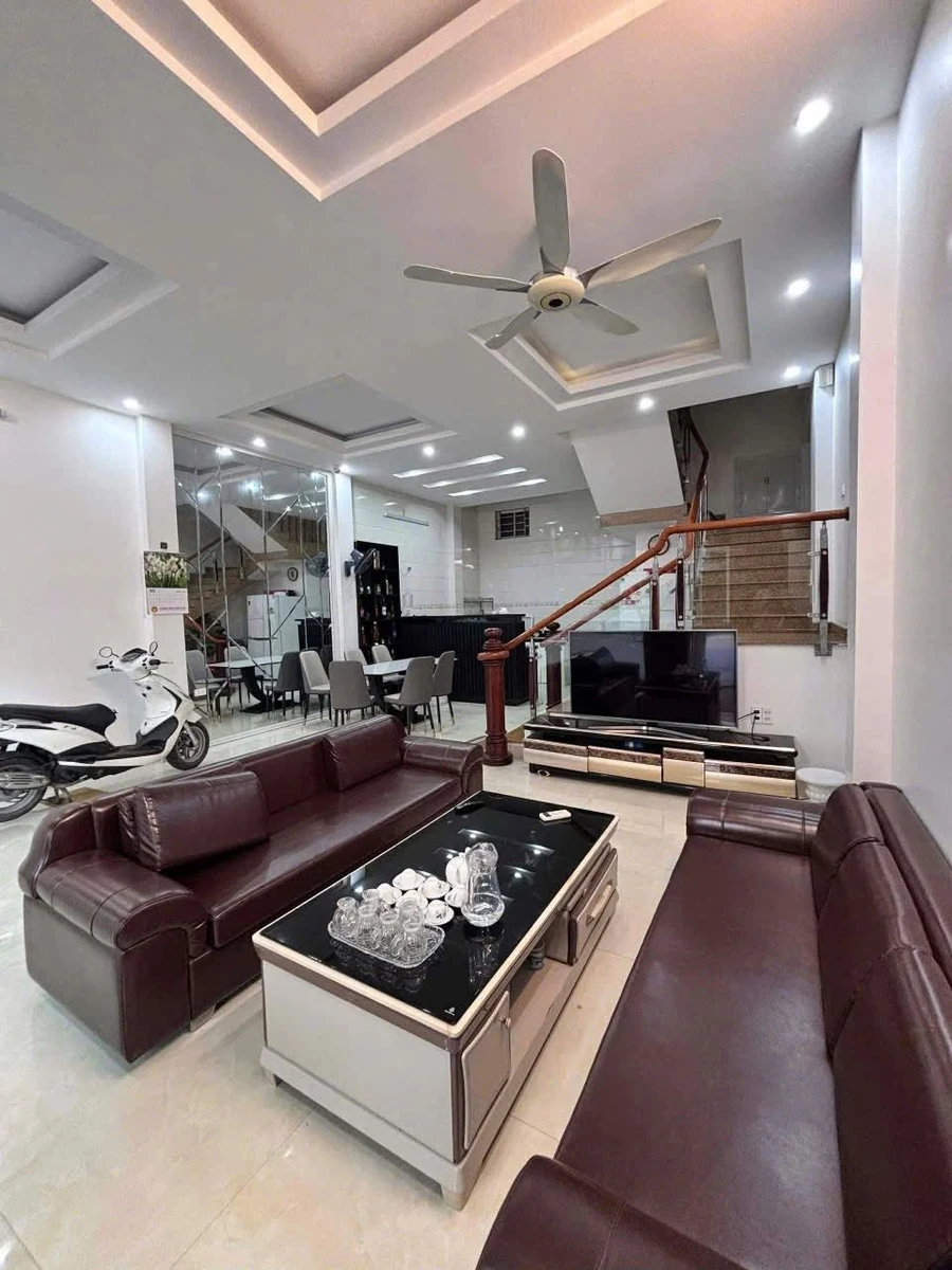 Bán nhà 3 tầng 176m² Đông Bắc Ga, tặng nội thất - Ảnh thu nhỏ 2