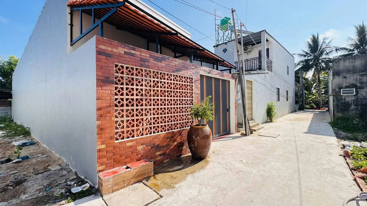 Bán nhà hẻm 5,5x19m, 2PN 2WC, Rạch Giá, An Giang, 1 tỷ 690 triệu - Ảnh 1