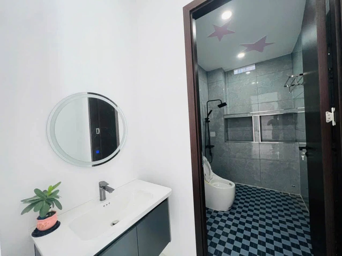 Bán nhà mới 2PN, 105m2 tặng nội thất, gần bệnh viện Phan Thiết - Ảnh thu nhỏ 3