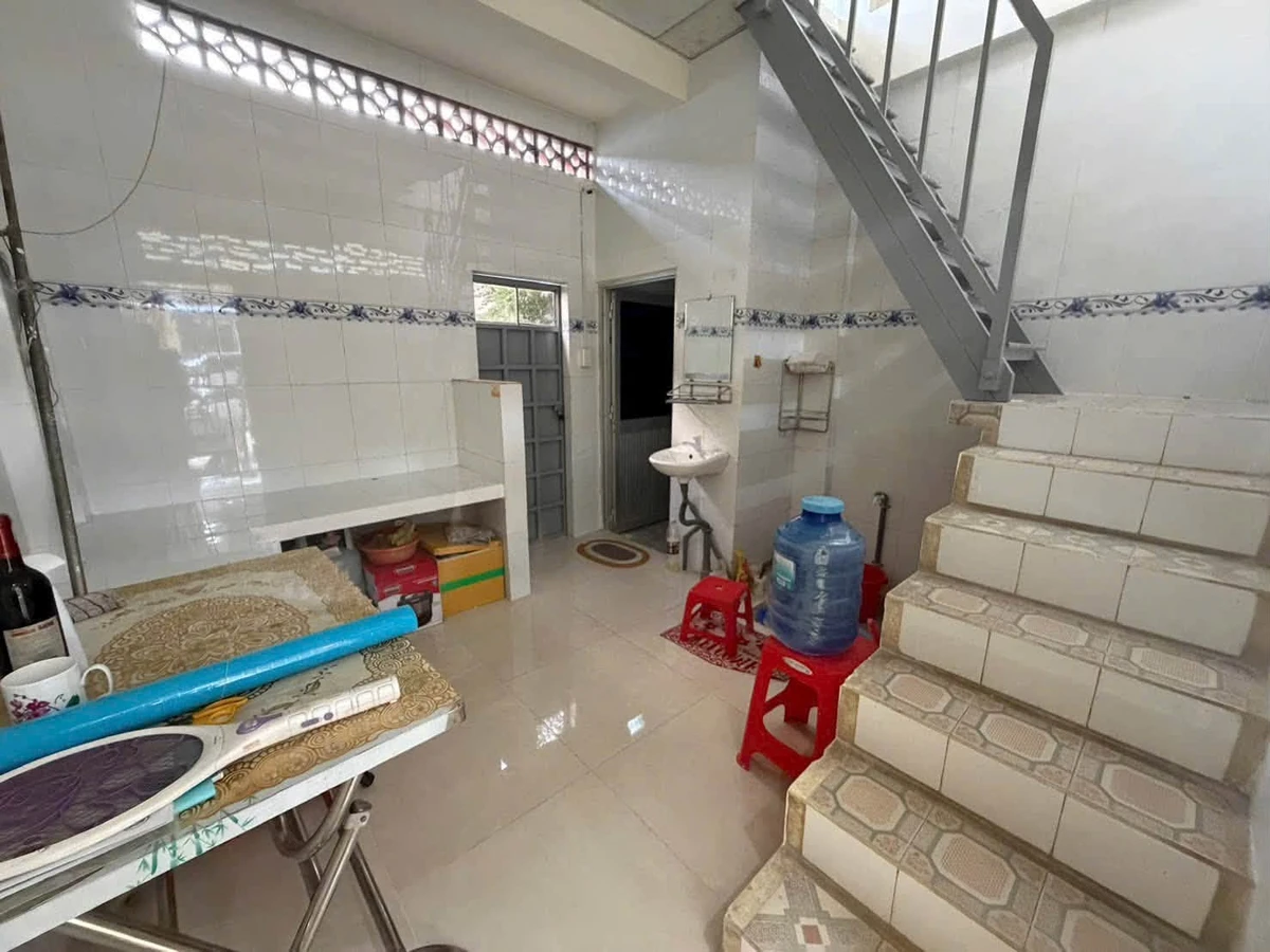 Bán nhà lầu mặt tiền Hoàng Lam 60m² 2,15 tỷ Bến Tre - Ảnh thu nhỏ 3