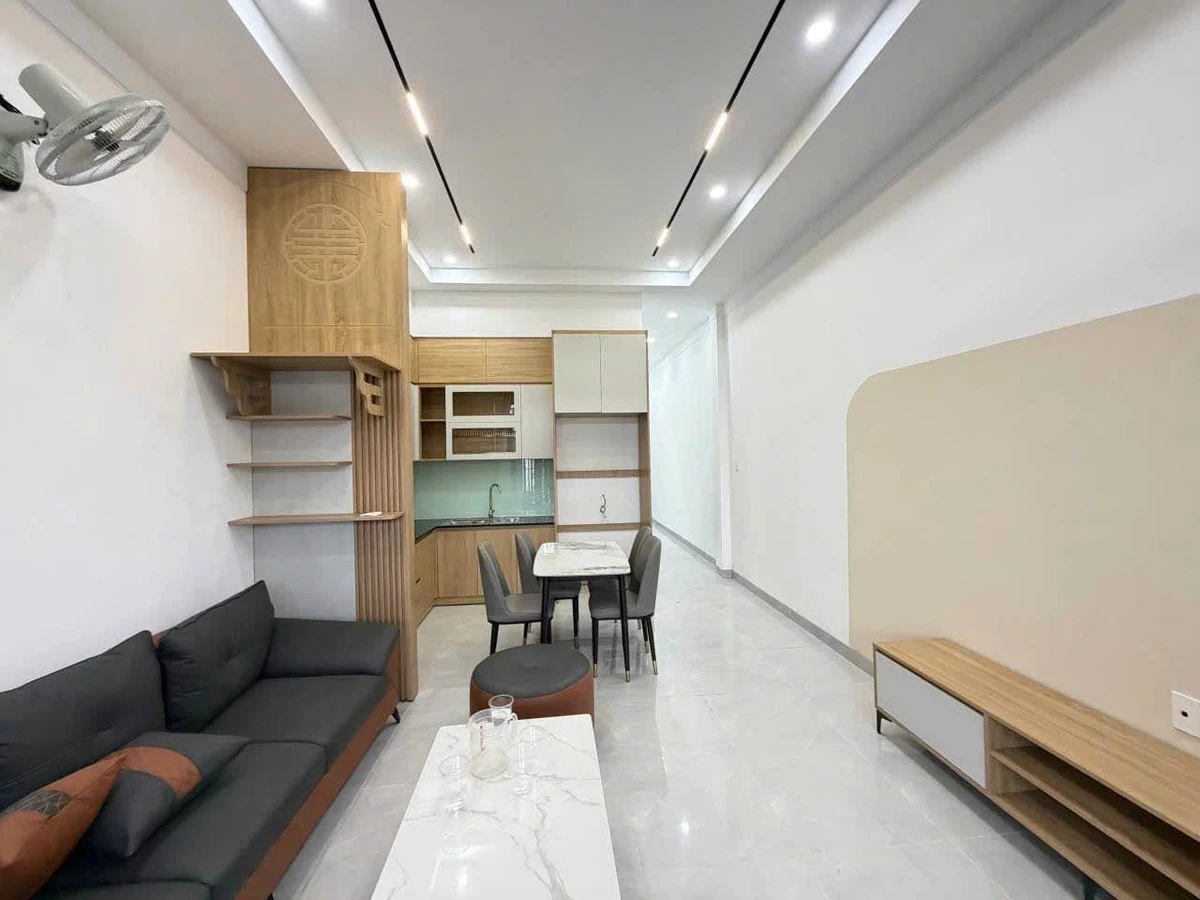 Bán nhà 4x21m full nội thất 2 phòng ngủ giá 990 triệu gần cổng chào Ea Kao, Đắk Lắk - Ảnh thu nhỏ 3
