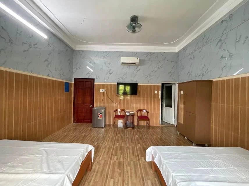 Bán khách sạn 5 tầng 18 phòng đường Đoàn Phú Tứ, Liên Chiểu, Đà Nẵng giá 19 tỷ - Ảnh thu nhỏ 2