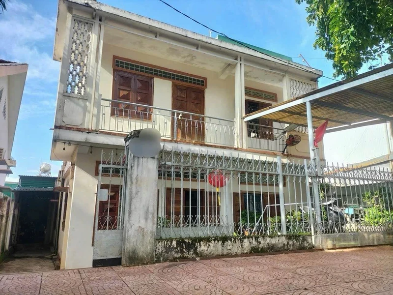 Bán nhà mặt tiền Phạm Hồng Thái, Buôn Ma Thuột, 302 m²