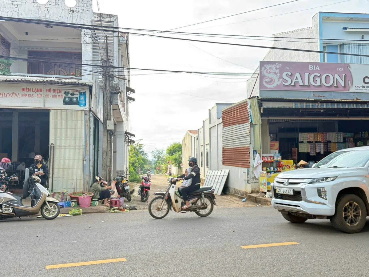 Bán đất mặt tiền 175m² đường Y Wang, gần chợ Ekao, Buôn Ma Thuột - Ảnh thu nhỏ 2