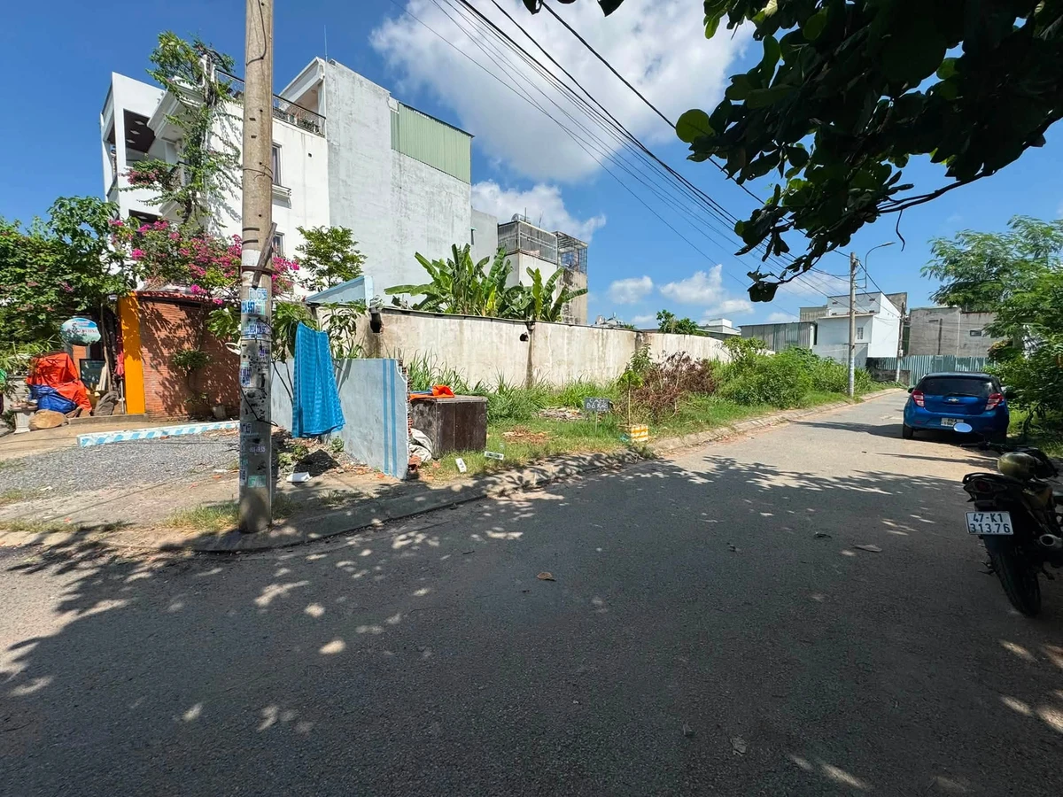 Bán đất Quận 9 960m2, 42 tỷ, phân lô được 10 lô - Ảnh thu nhỏ 3