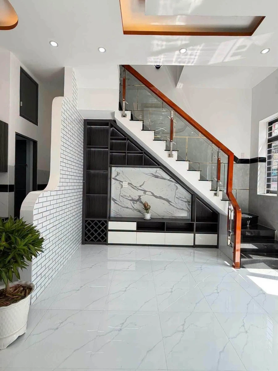 Bán nhà 2 tầng 40m2 đường Huỳnh Thúc Kháng, Quy Nhơn - Ảnh 1