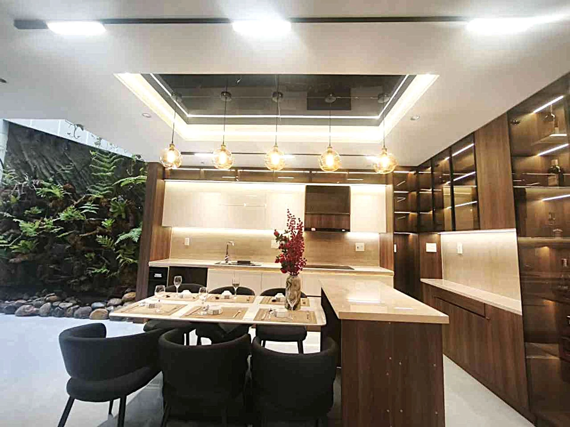 Nhà phố 3 tầng 4PN, 115m², mặt tiền Tế Hanh Đà Nẵng 8.5 tỷ - Ảnh 1