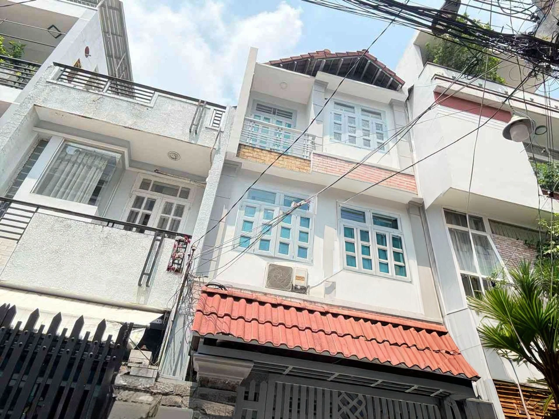 Bán nhà 3 tầng hẻm xe hơi đường số 79, Tân Quy, Quận 7, 74m2, giá hơn 11 tỷ - Ảnh 1