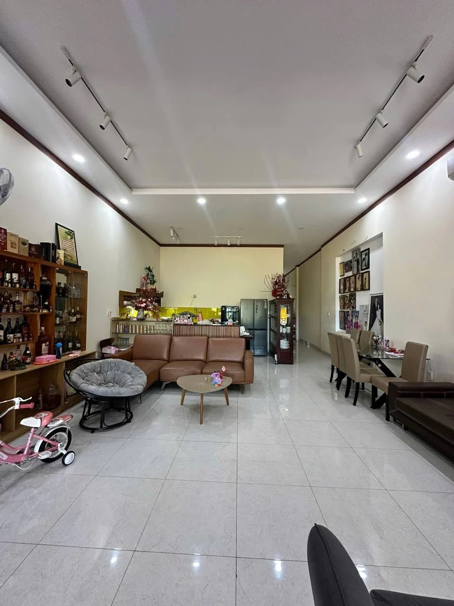 Bán nhà hẻm 427 Y Moan Buôn Ma Thuột, 100m², 2PN, 3.29 tỷ - Ảnh thu nhỏ 2