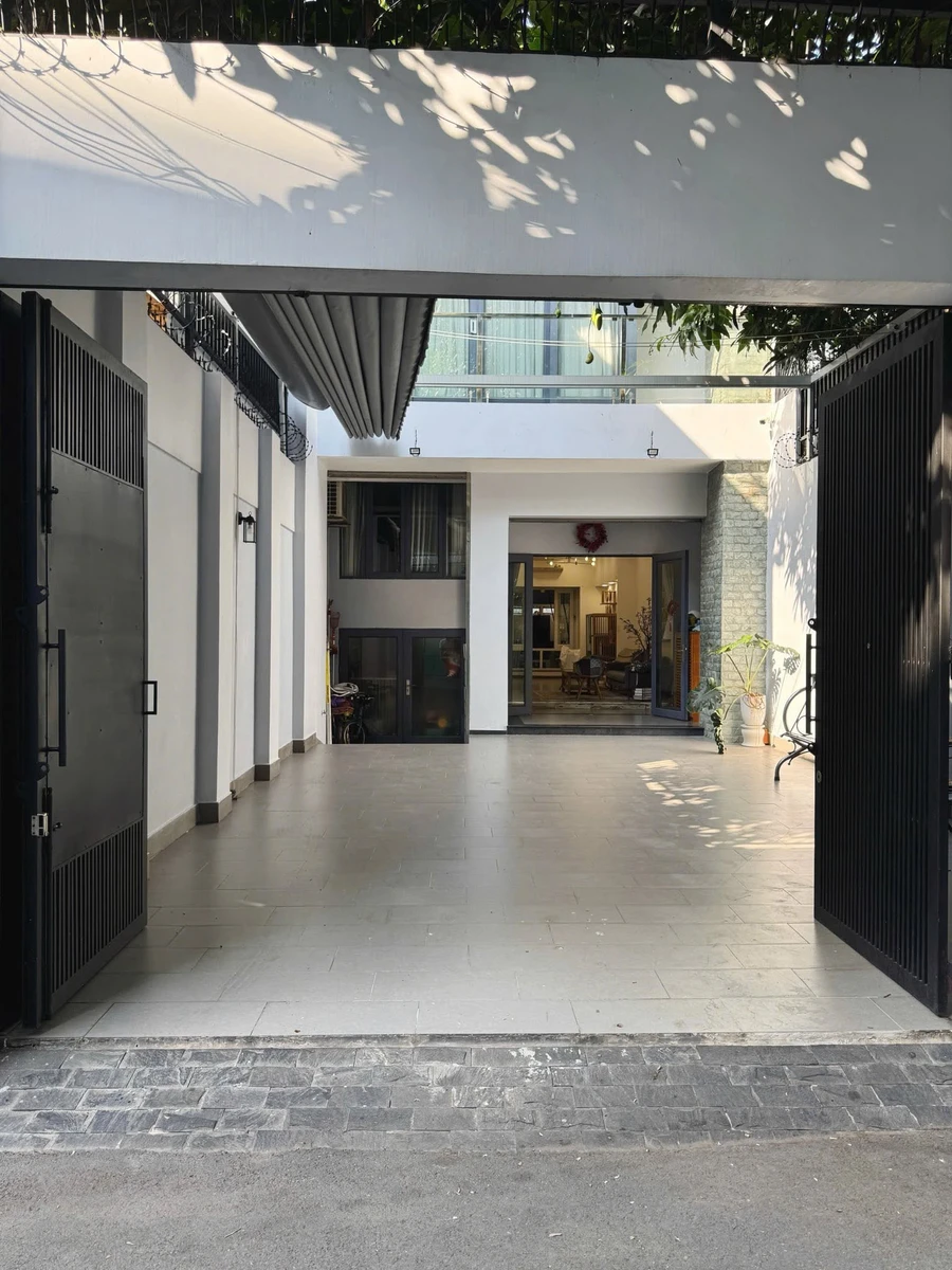 Bán biệt thự hẻm Nguyễn Văn Trỗi 176m², 4 tầng 44 tỷ - Ảnh thu nhỏ 2