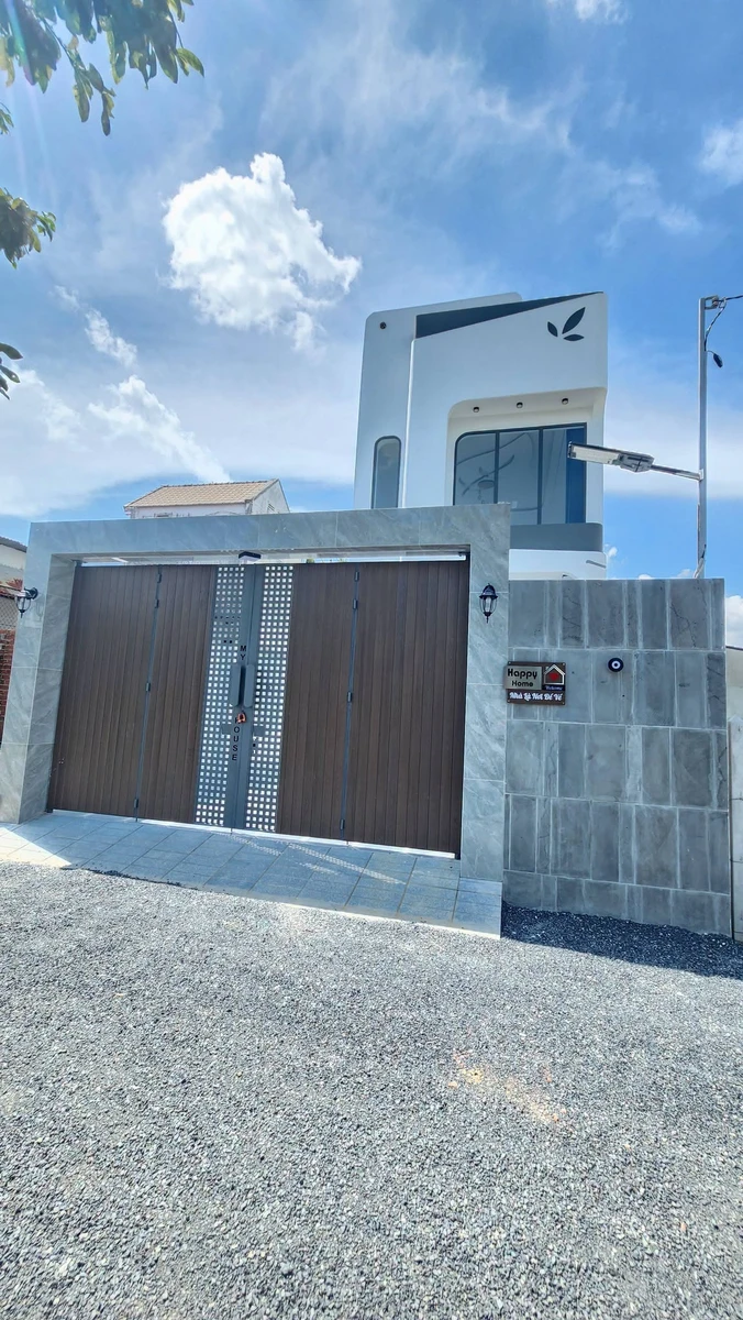 Bán nhà lầu 3PN/3WC, 121.9m2, Tây Ninh, 2.39 tỷ - Ảnh 1