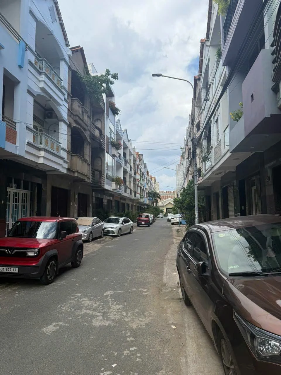 Bán nhà 3 lầu 4PN, 88m², 5,3 tỷ, ngay chợ Bửu Long - Ảnh 1