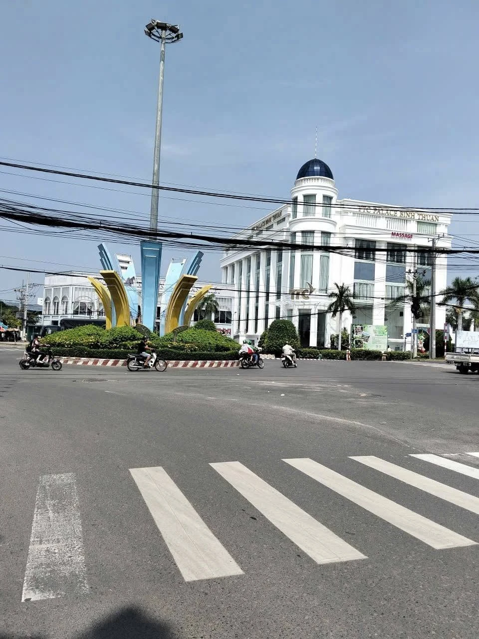 Bán nhà 1 trệt 1 lầu 8PN, 100m2, Phan Thiết, 3,2 tỷ - Ảnh 1