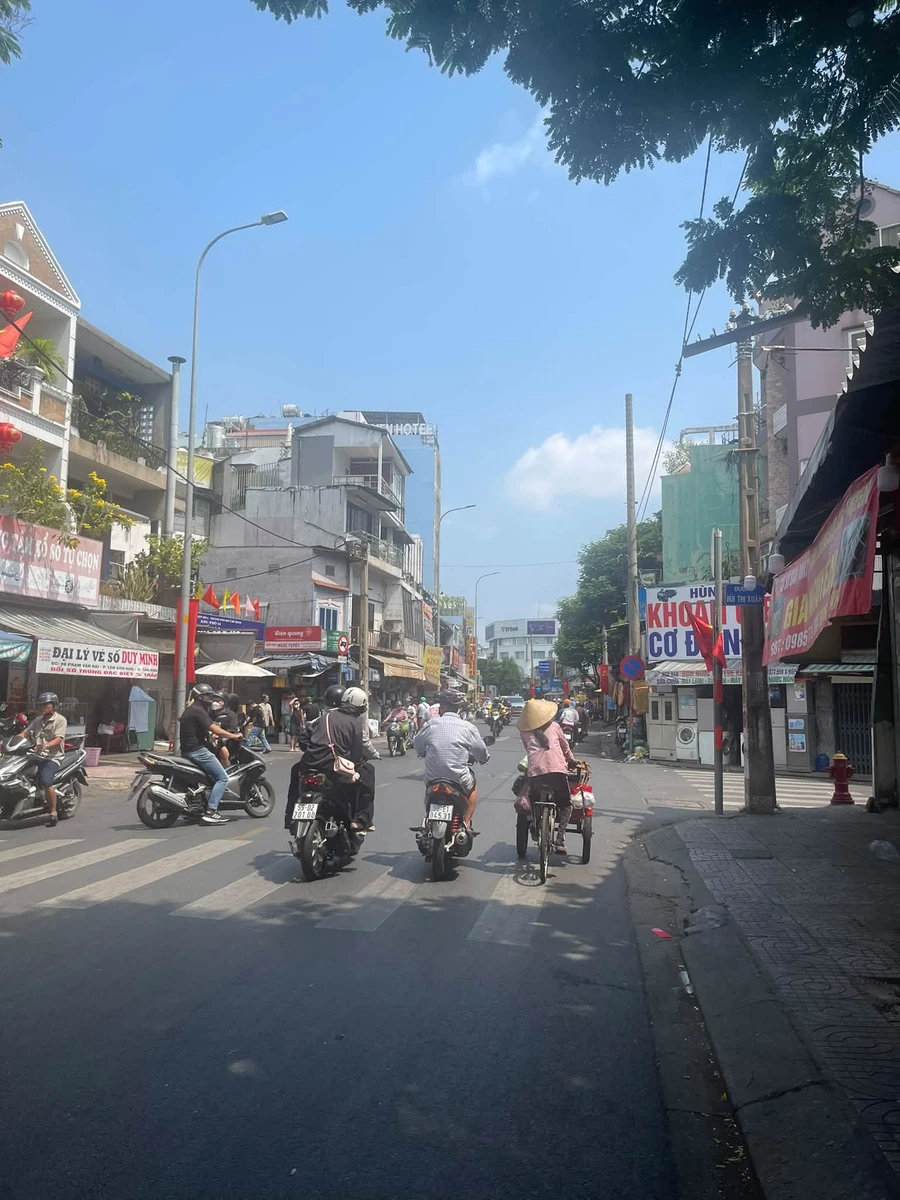 Bán nhà mặt tiền 108 Phạm Văn Hai, Tân Bình, 113m2, trệt 2 lầu, giá 23 tỷ - Ảnh thu nhỏ 5