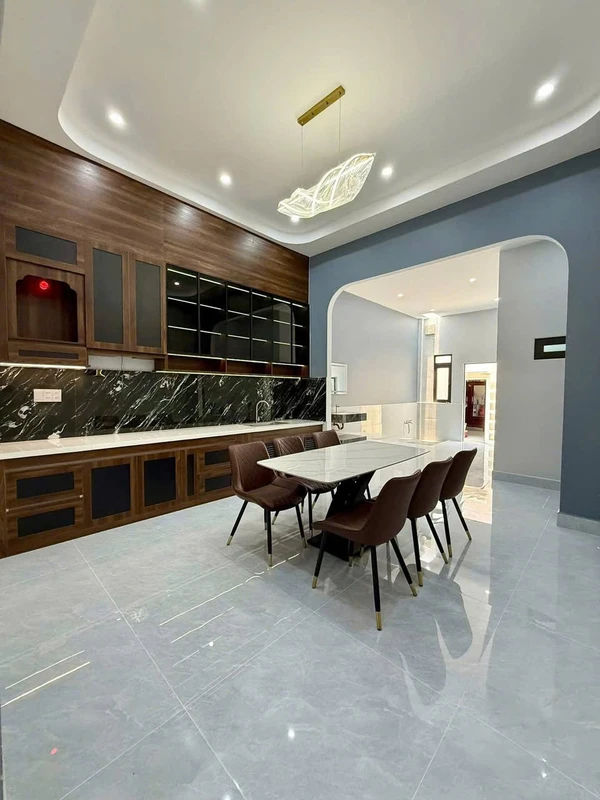 Bán nhà phố 1 trệt 1 lửng 4.5x24m, 3PN, đường Ngọc Hân Công Chúa, KDC Vĩnh Quang, An Giang