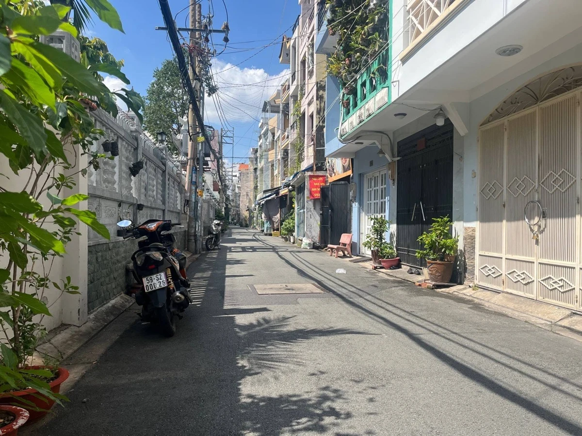 Bán nhà 2 tầng hẻm xe hơi Huỳnh Văn Bánh, 52,1m2, Phú Nhuận - Ảnh 1