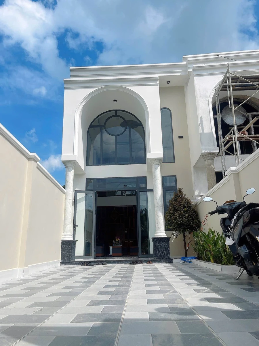 Bán nhà tân cổ điển 170m2, 3PN, 4WC, Nhà Bè 2,3 tỷ - Ảnh thu nhỏ 4