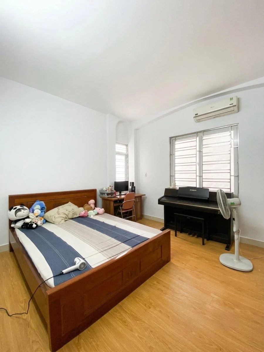 Bán nhà 4 tầng 45m2 ngõ 3 gác gần đường Cầu Giấy, Hà Nội giá 9,65 tỷ - Ảnh thu nhỏ 5