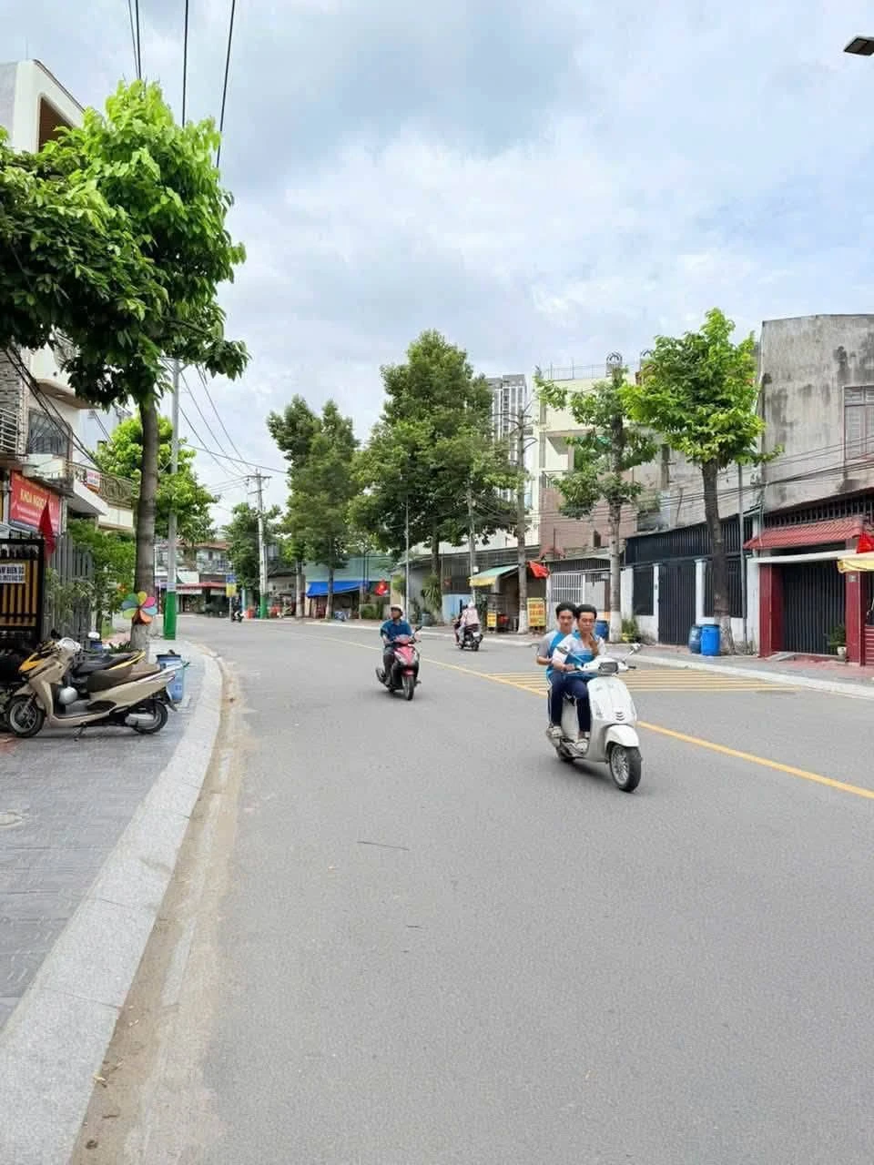 Bán đất mặt tiền Nguyễn Hữu Cảnh 570m2, phường Đông Hòa, Dĩ An, giá 20,5 tỷ - Ảnh 1