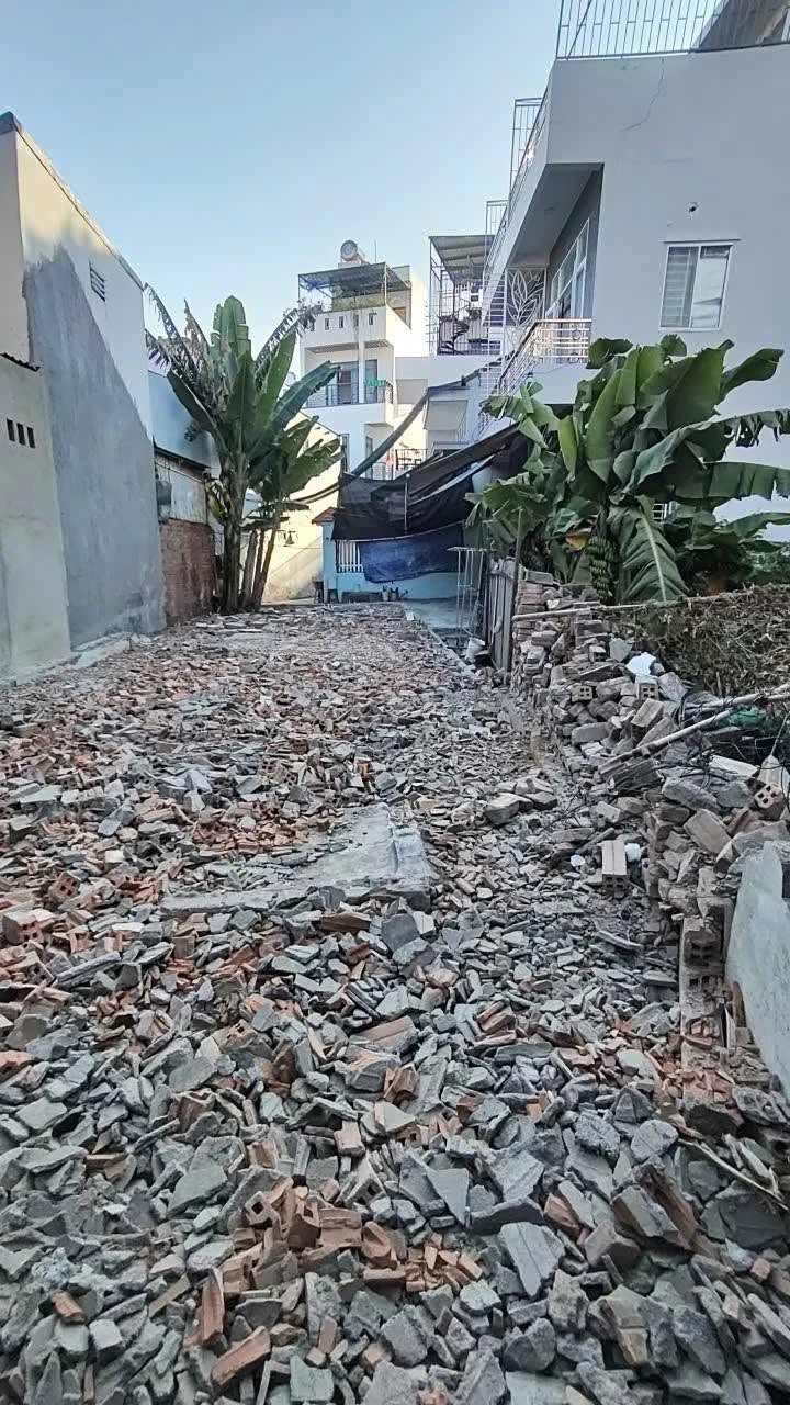Bán lô đất 96m2 thổ cư hẻm Mai Xuân Thưởng, Bắc Nha Trang, giá 3,8 tỷ - Ảnh 1