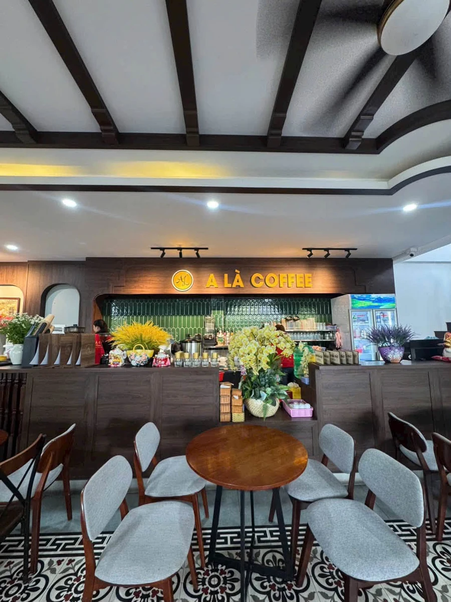 Bán shophouse góc 2 mặt tiền 330m² Quận 1 - Ảnh thu nhỏ 5