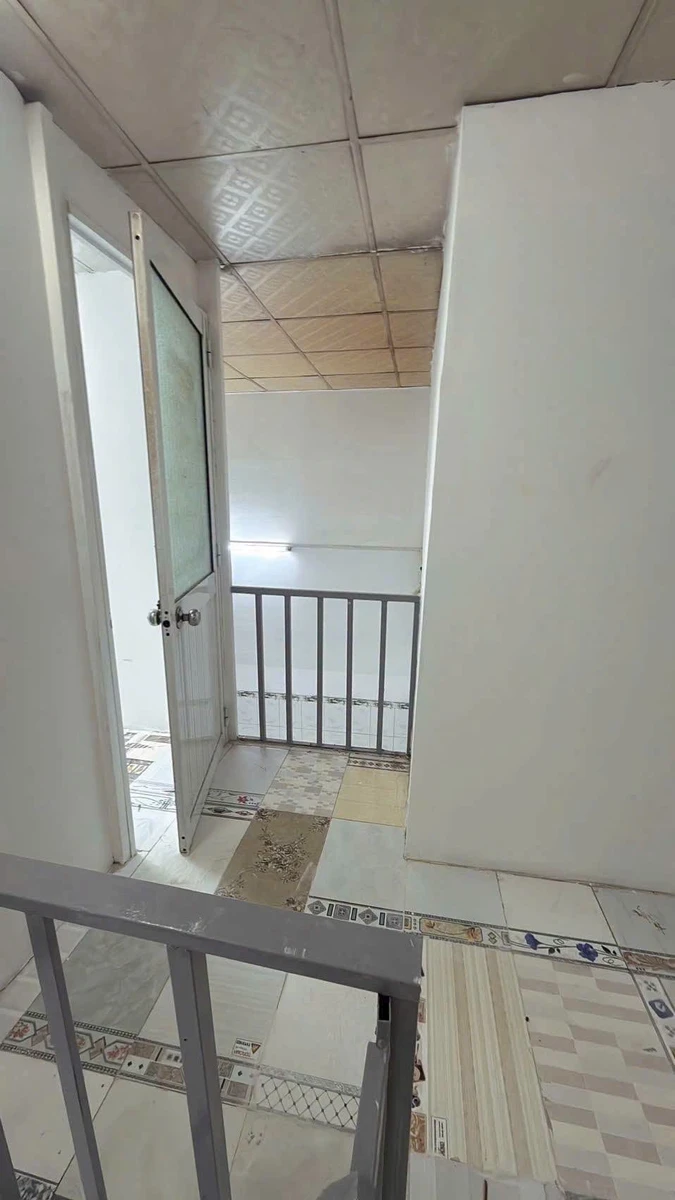 Bán nhà 1 trệt 1 gác 37,5m2 giá 490 triệu đường Nguyễn Văn Linh, Tân Nhựt, Bình Chánh - Ảnh thu nhỏ 3