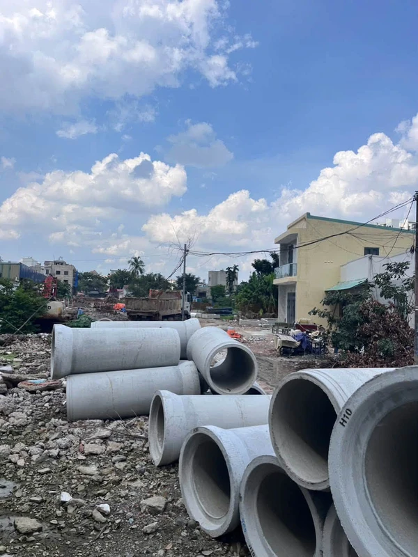 Bán dãy trọ 150m2 gồm 1 kiot và 5 phòng, KDC 434 Bình Hòa, Thuận An, giá 7,3 tỷ 332022065