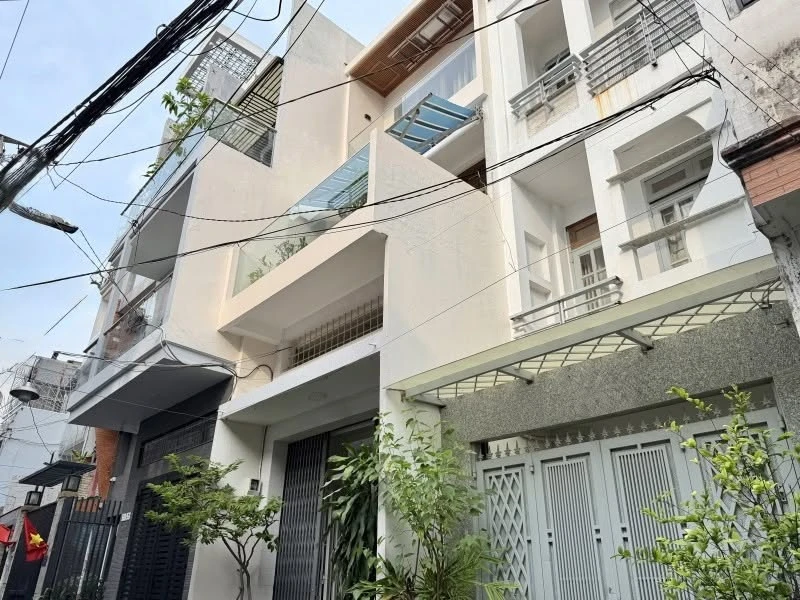 Bán nhà phố 45m² Phú Nhuận, gần Huỳnh Văn Bánh 7.999 tỷ - Ảnh 1