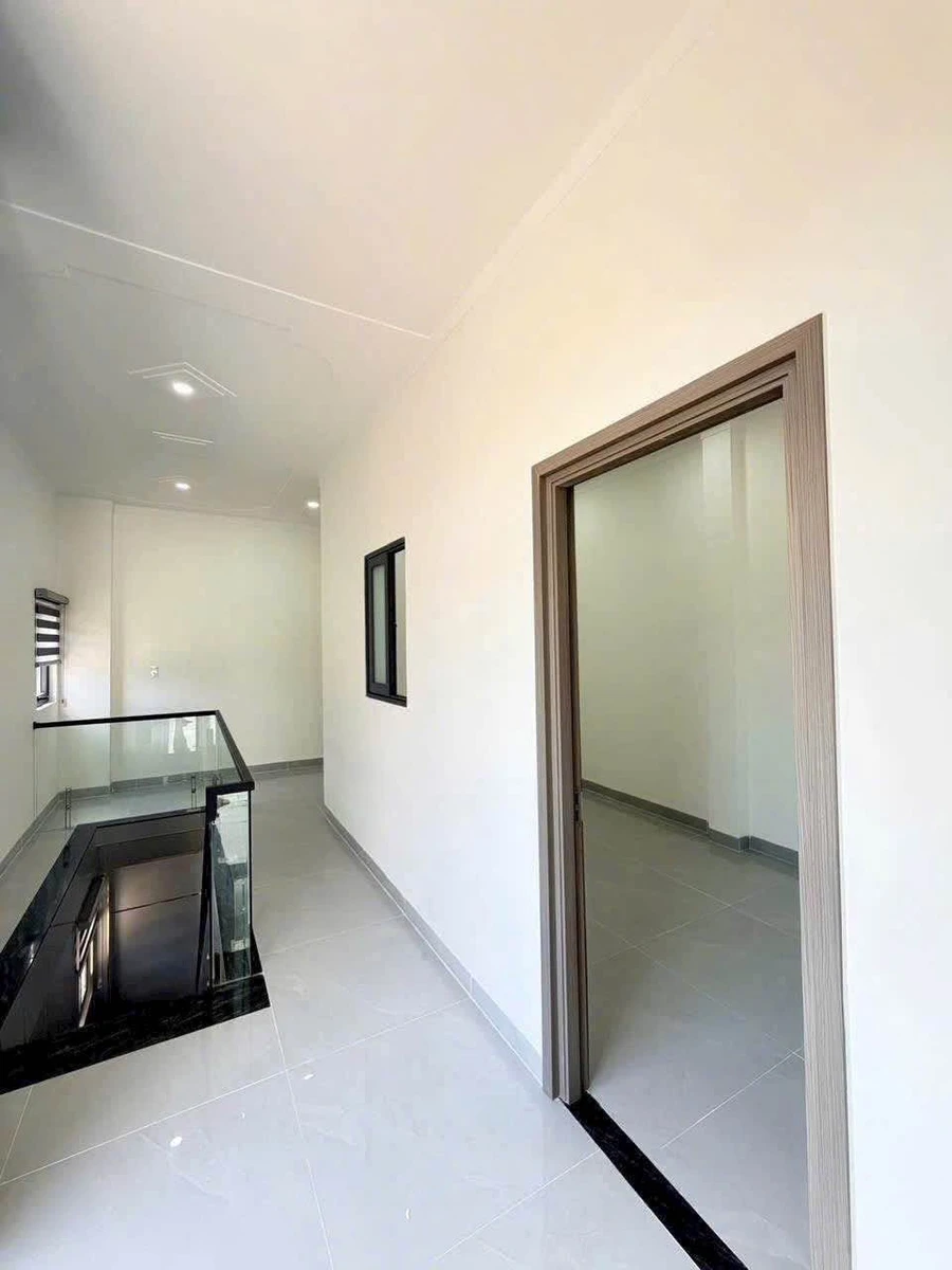 Bán nhà 1 trệt 1 lầu 60m² Bửu Hoà, giá 2 tỷ 890 triệu - Ảnh thu nhỏ 4