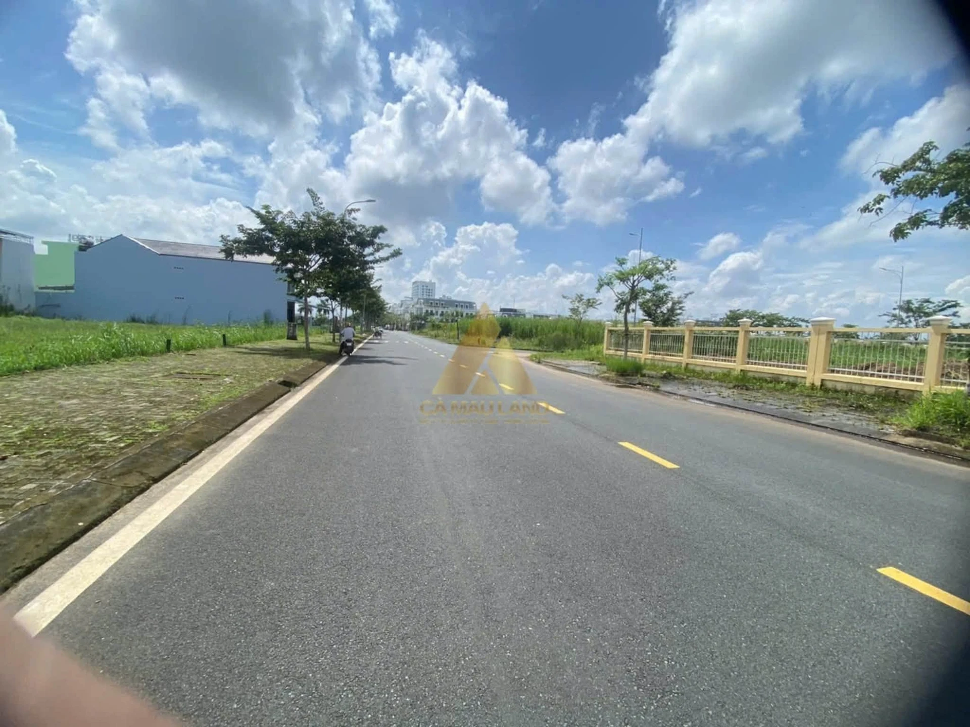 Bán cặp nền đất 10m x 33.4m đường Phan Đình Giót, KDC Minh Thắng, Cà Mau - Ảnh 1